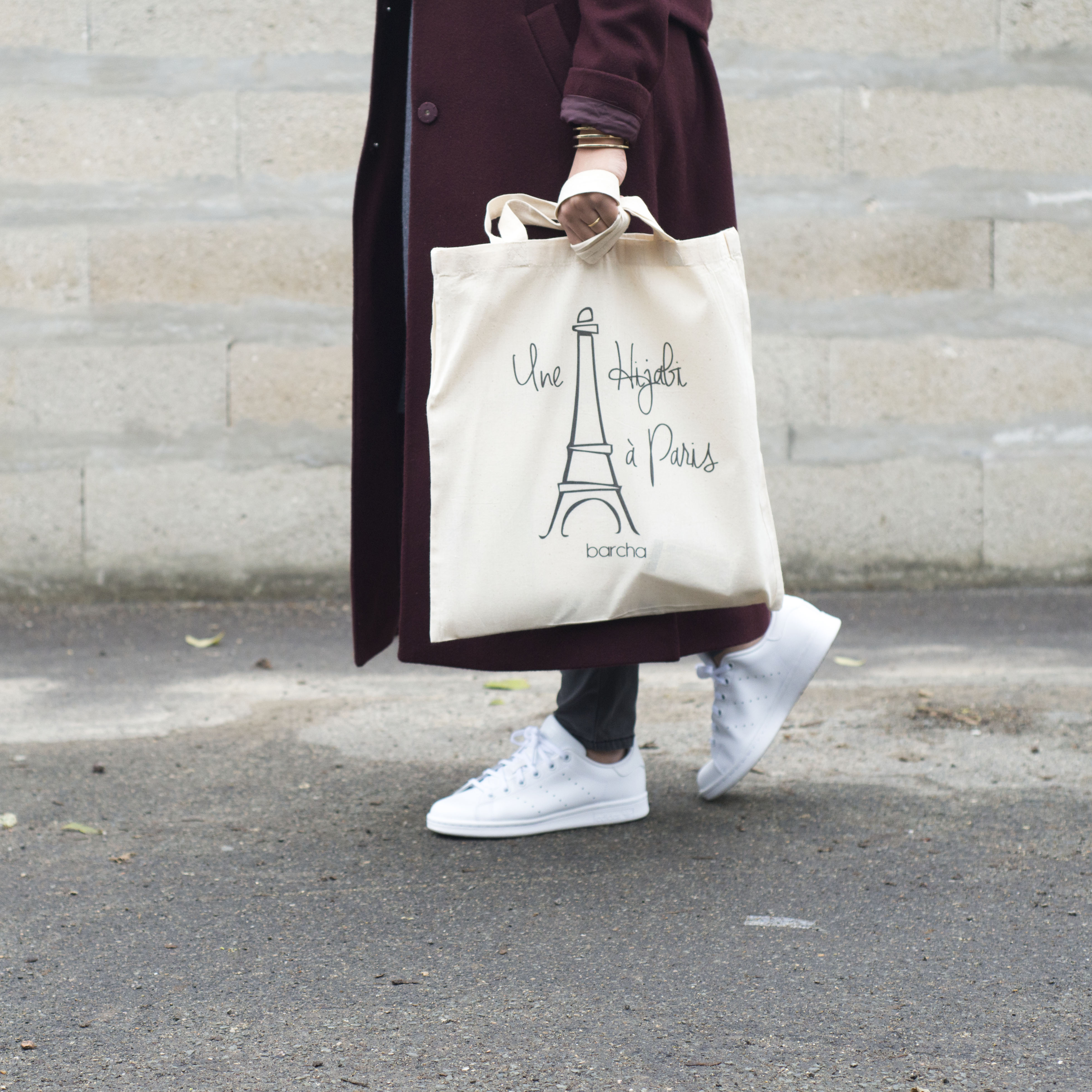 Une hijabi à Paris c'est la tote bag signé Barcha Paris trop canon !